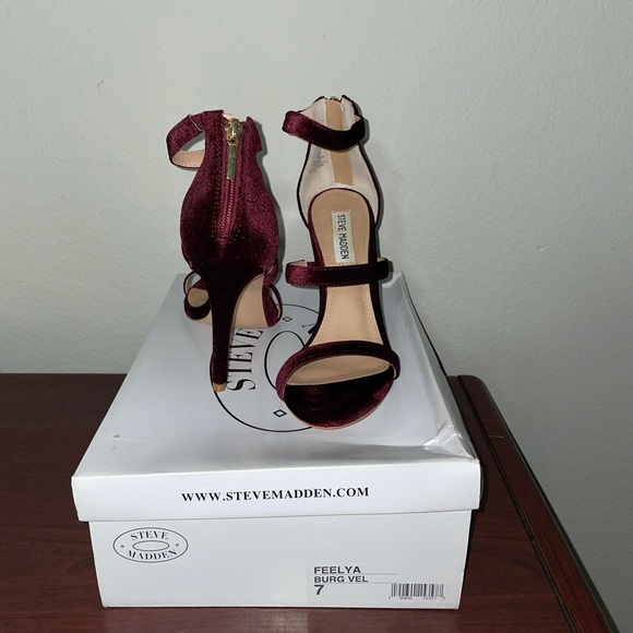 Steve Madden heels - Picture 2 of 3